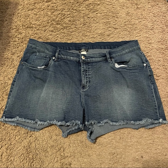 VENUS Pants - Plus Sized jean shorts